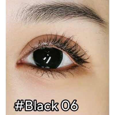 Áp tròng ADRIA màu Black 06 minh họa trên mắt