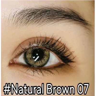 Áp tròng ADRIA màu Natural Brown 07 minh họa trên mắt