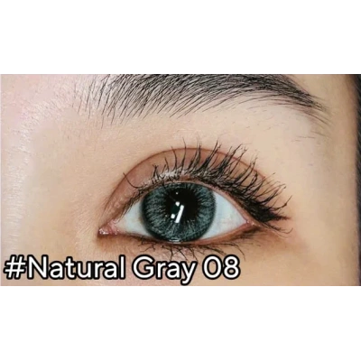 Áp tròng ADRIA màu Natural Gray 08 minh họa trên mắt