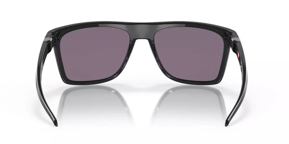 Kính mát OAKLEY 9100 01